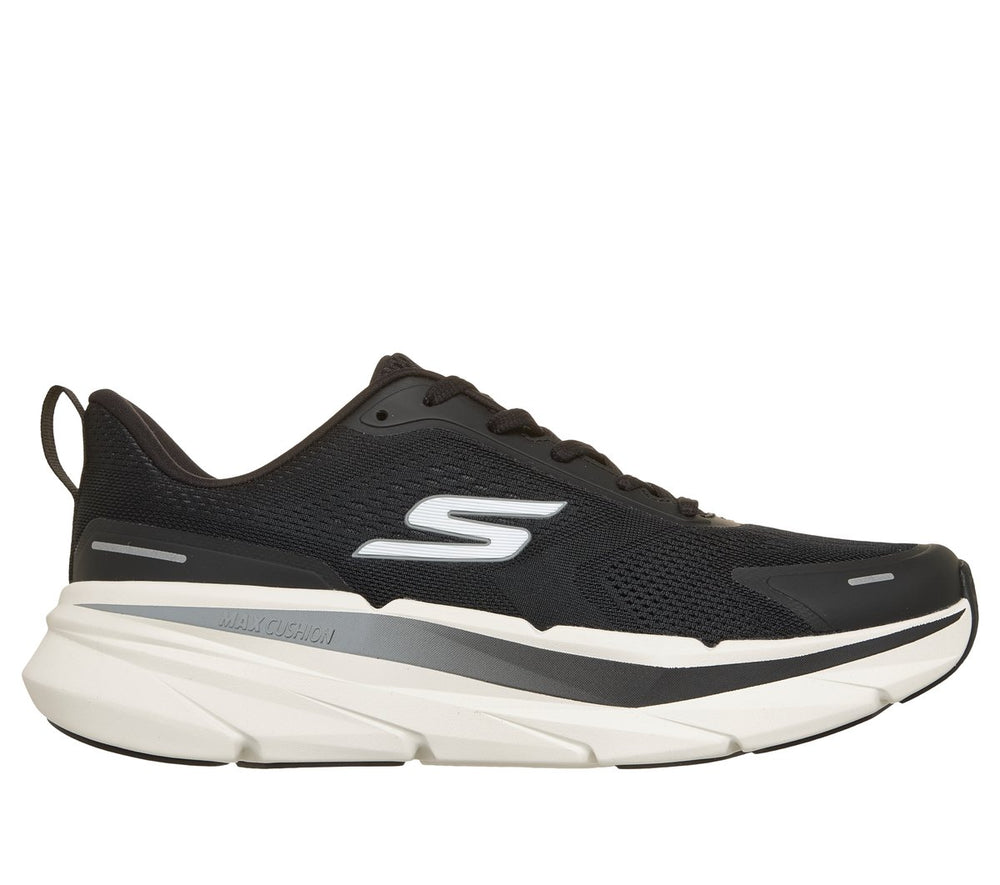 BLACK / WHITE,7.0,Extra Wide